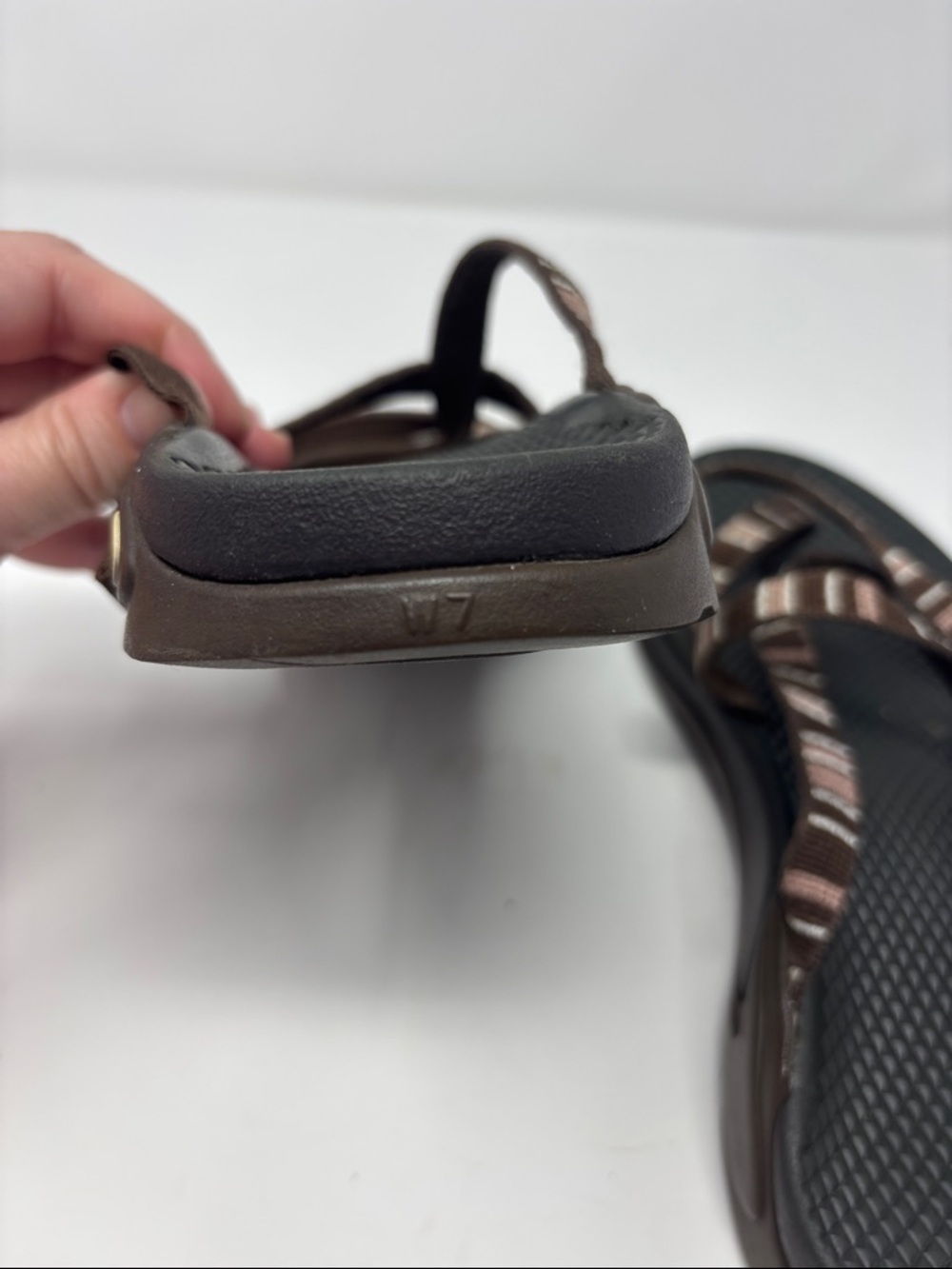 Chaco | 7 Brown Striped Strap Sandals W7 - Picture 6 of 8